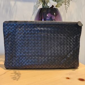 Auth Bottega Veneta Intrecciato Zip Pouch